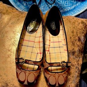 Coach flats size 7b